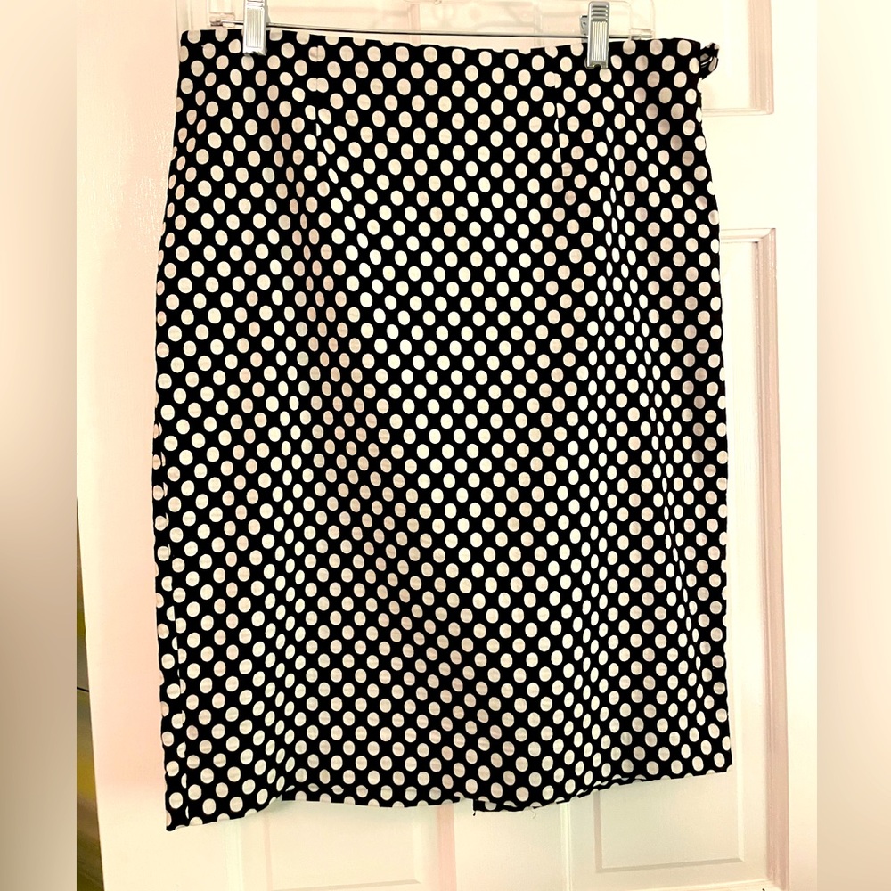Chicos A-line skirt size 1.5 - cotton spandex - hugs the hips